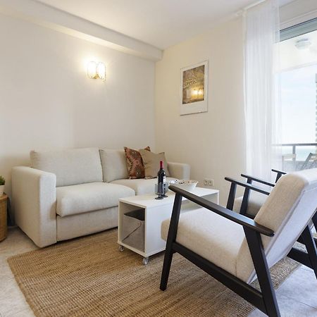 Beachfront Apartment With Terrace And Seaviews Fuengirola Ngoại thất bức ảnh