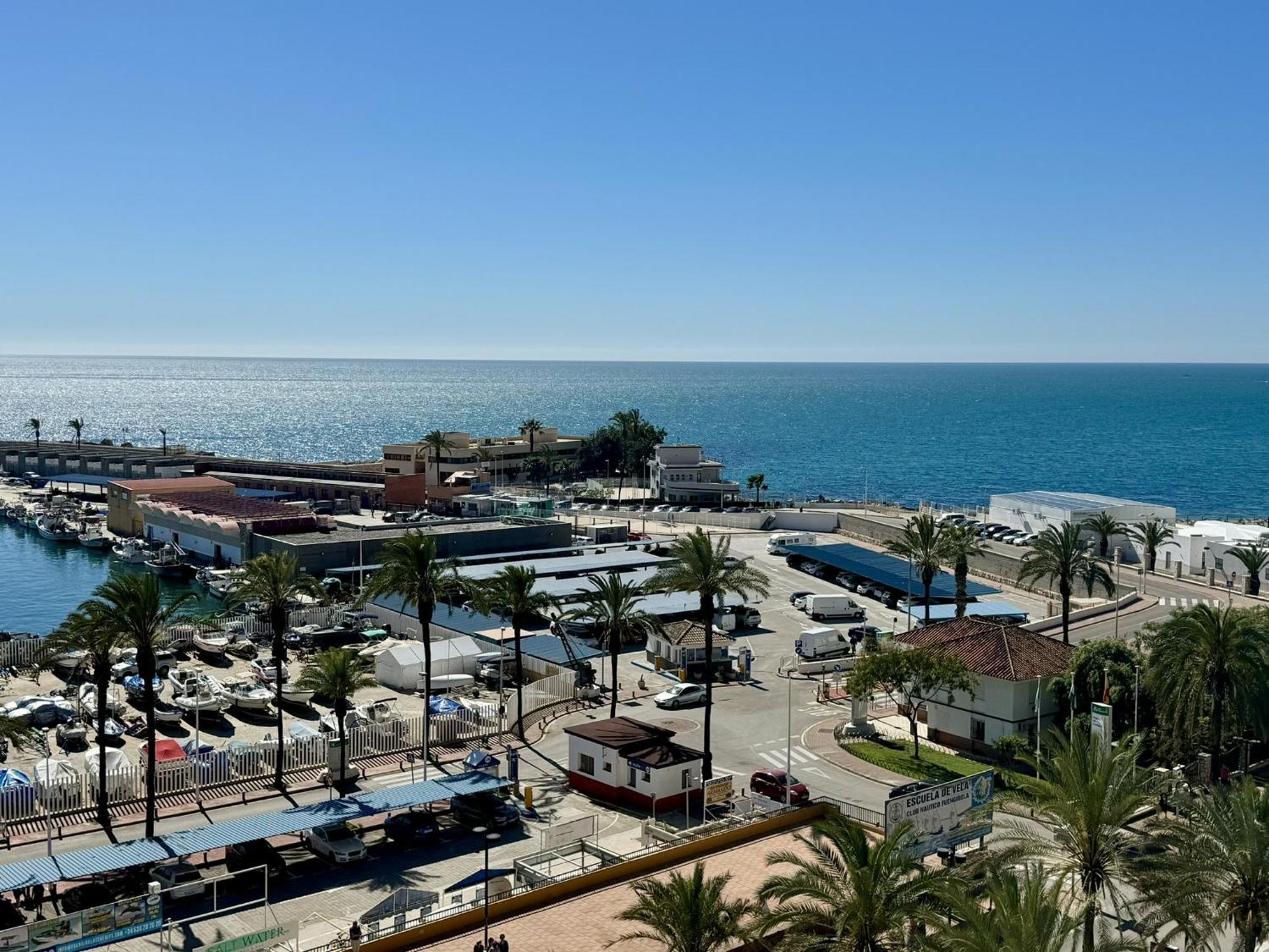 Beachfront Apartment With Terrace And Seaviews Fuengirola Ngoại thất bức ảnh